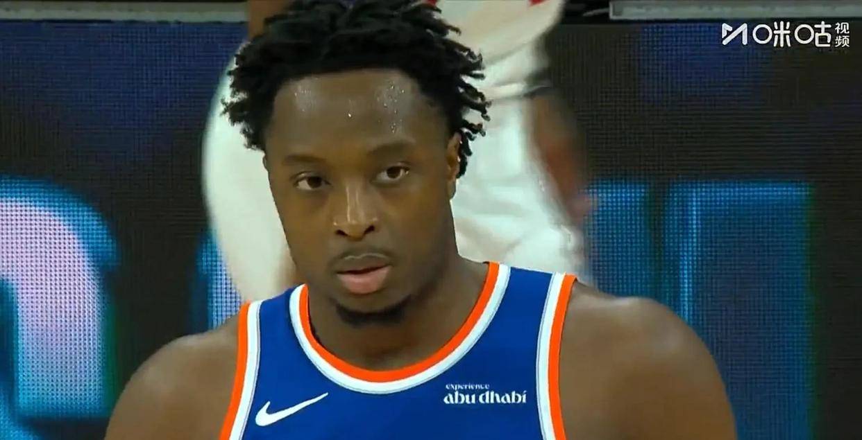 尼克斯绝杀76人，布伦森点燃赛场