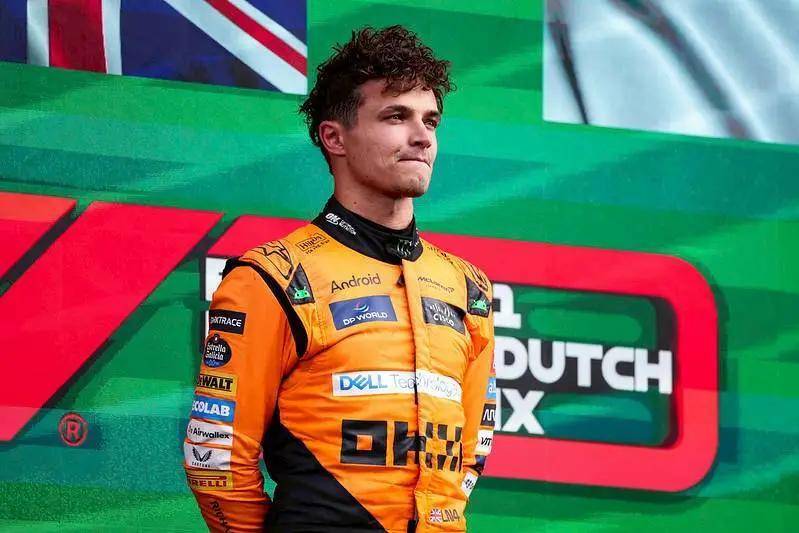 梅赛德斯绝杀红牛车队，诺里斯状态火热