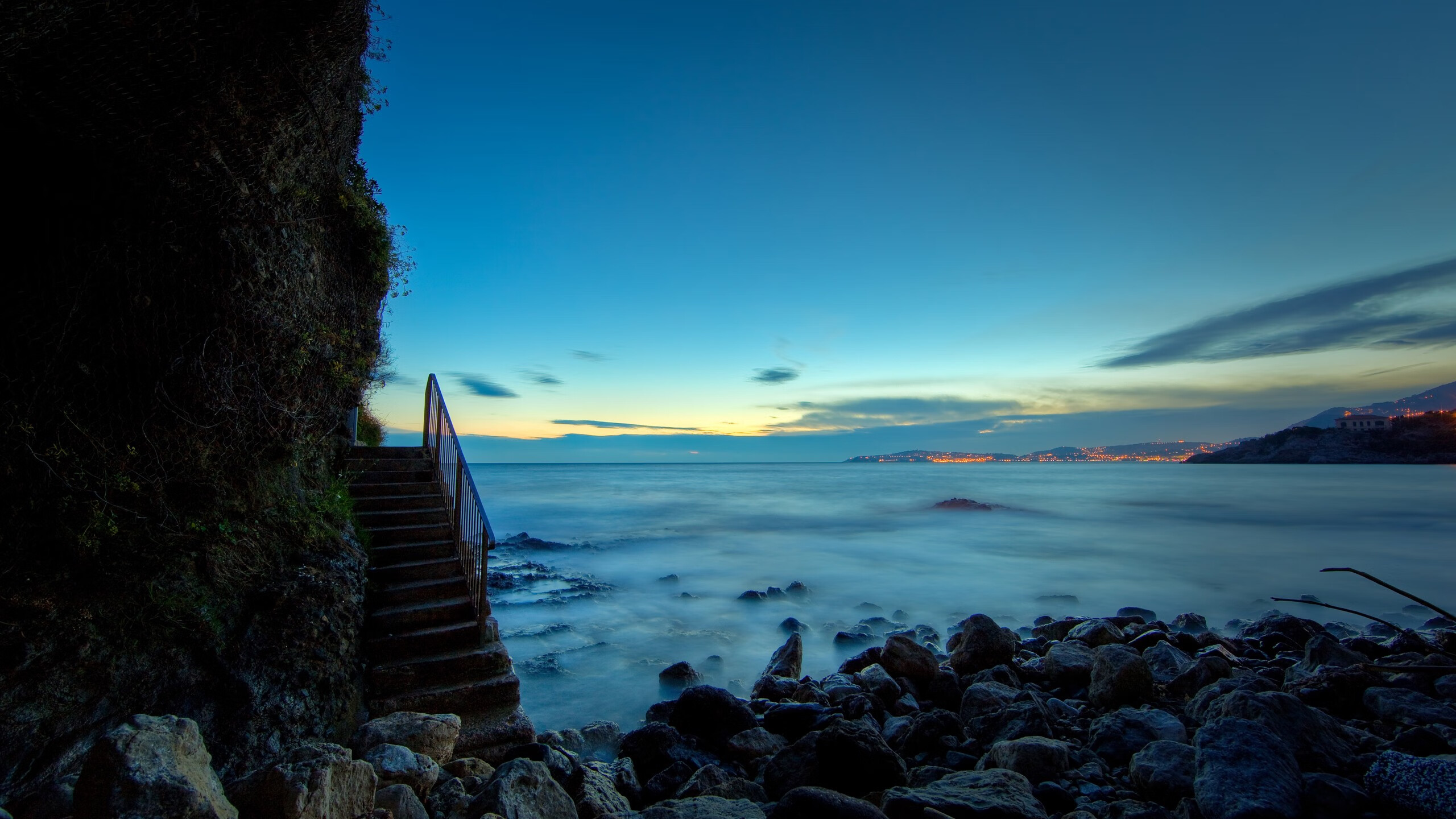 爱游戏-欧冠决赛级别的江畔硬仗，当老鹰在华南虎主场展开逆袭之翼